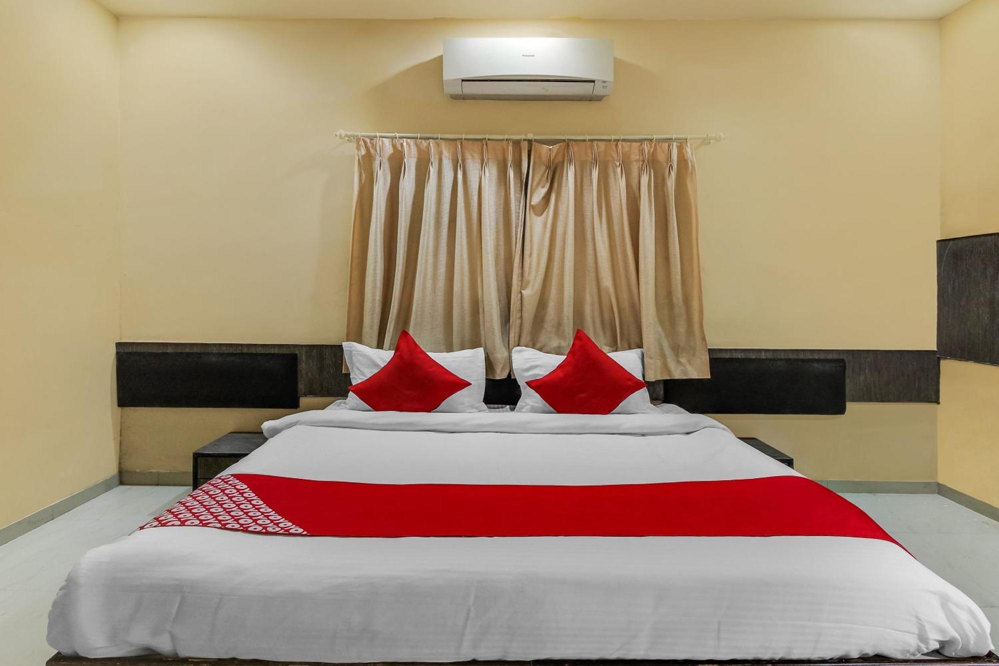 Hotel O Priyanka Residency Solapur Esterno foto