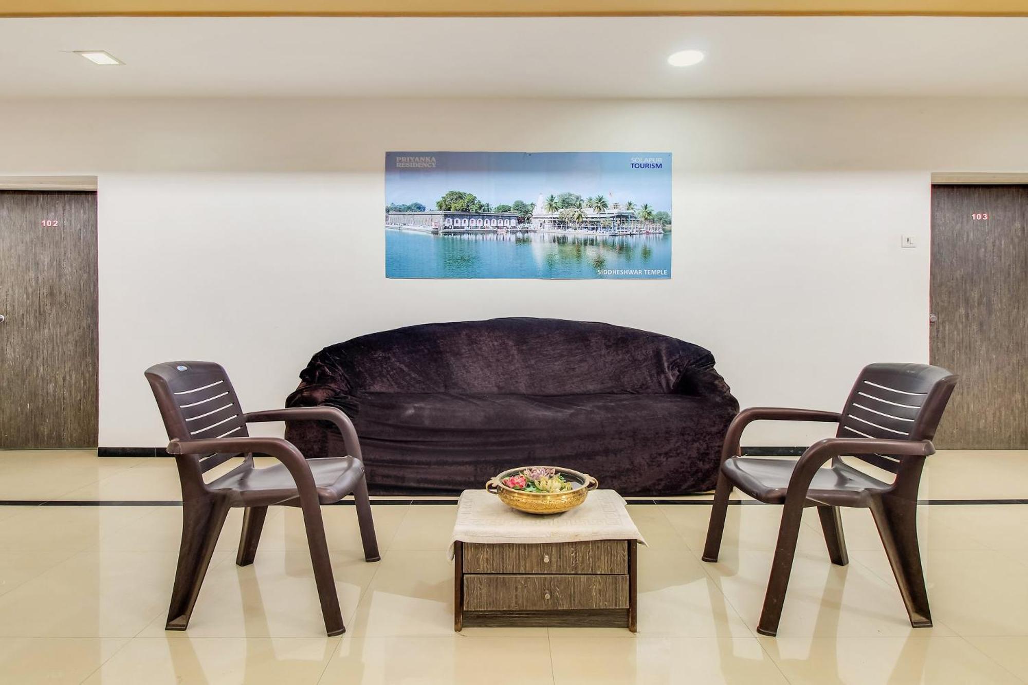 Hotel O Priyanka Residency Solapur Esterno foto